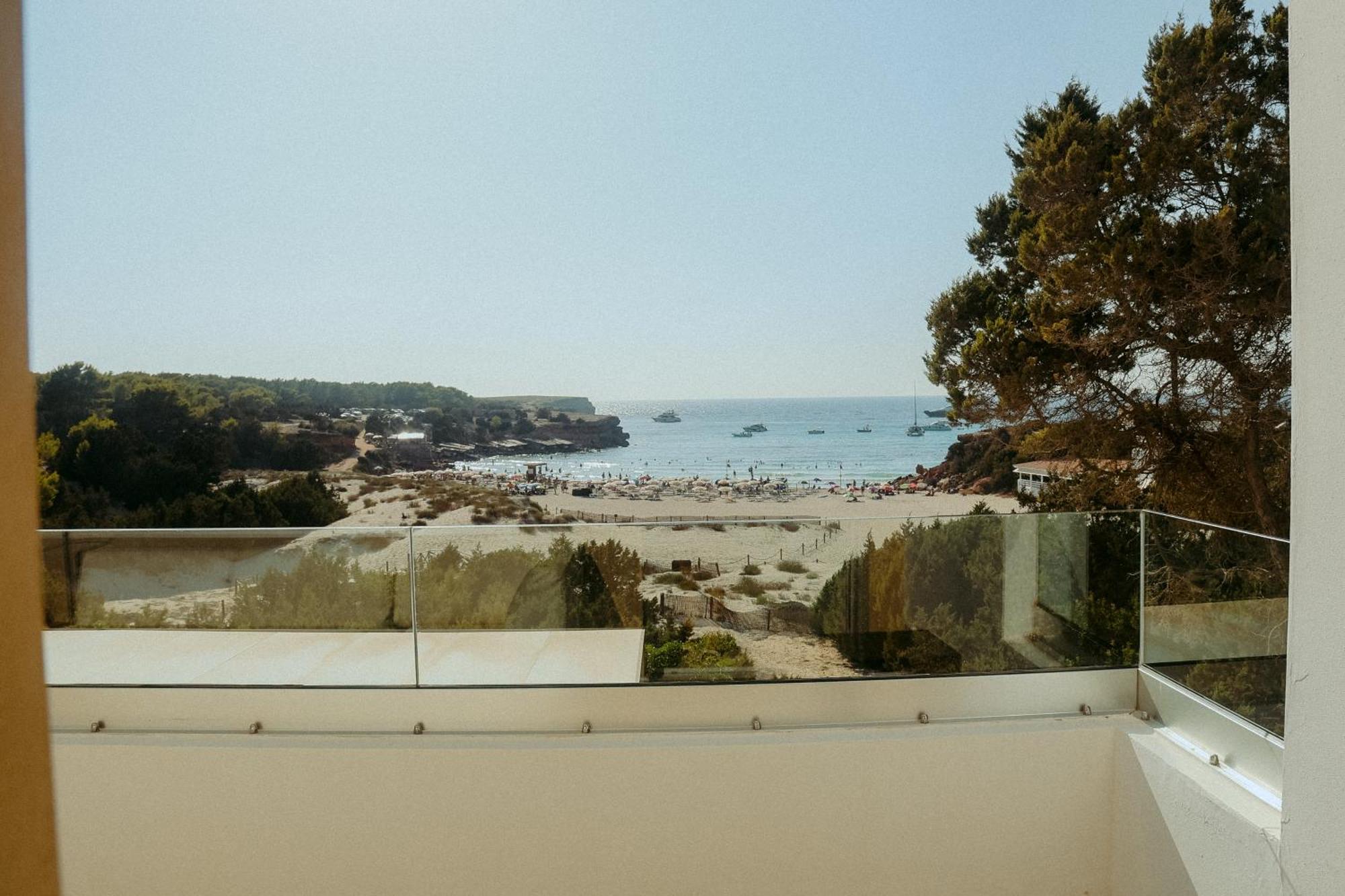 Hotel Cala Saona & Spa Экстерьер фото