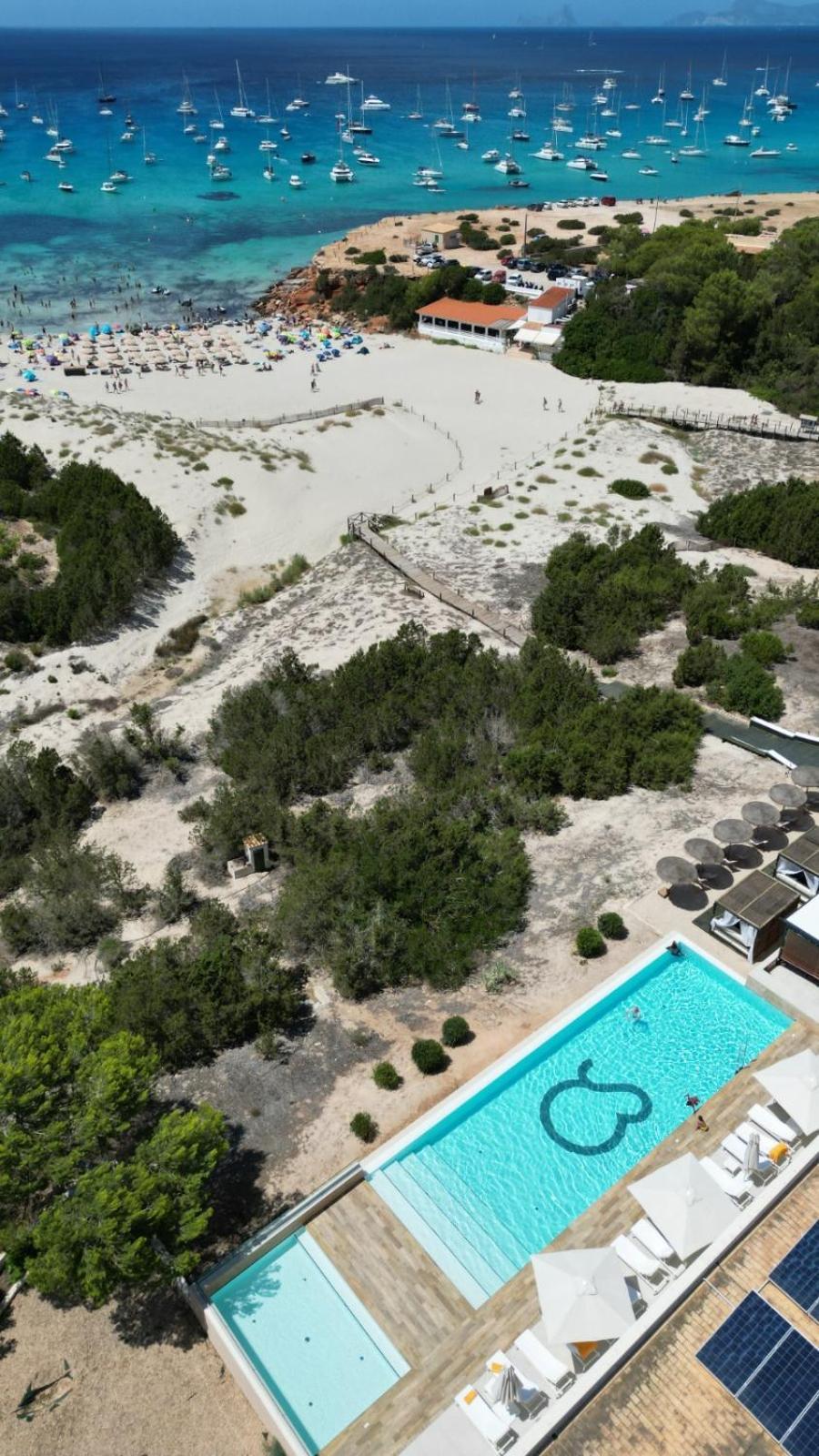 Hotel Cala Saona & Spa Экстерьер фото
