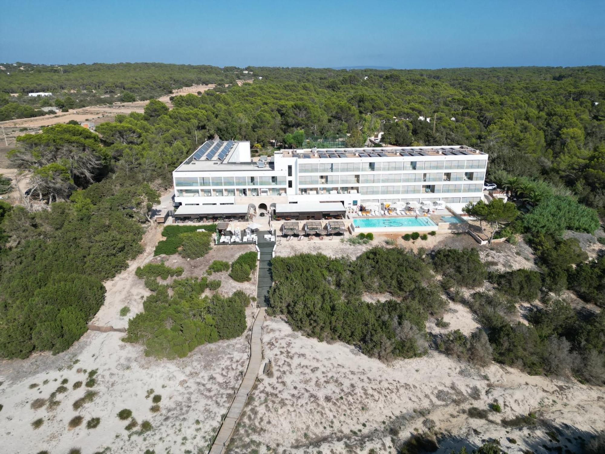 Hotel Cala Saona & Spa Экстерьер фото