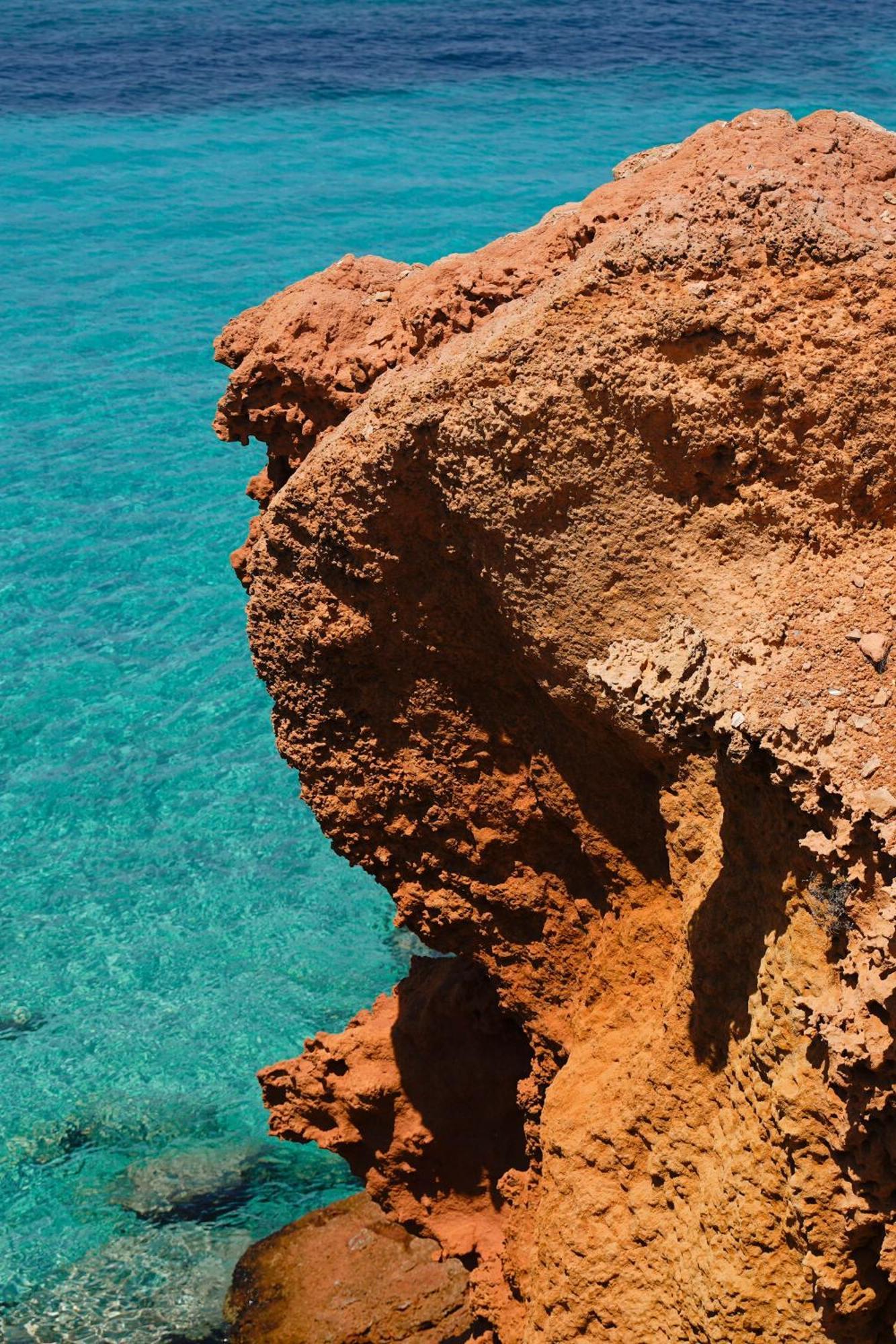 Hotel Cala Saona & Spa Экстерьер фото
