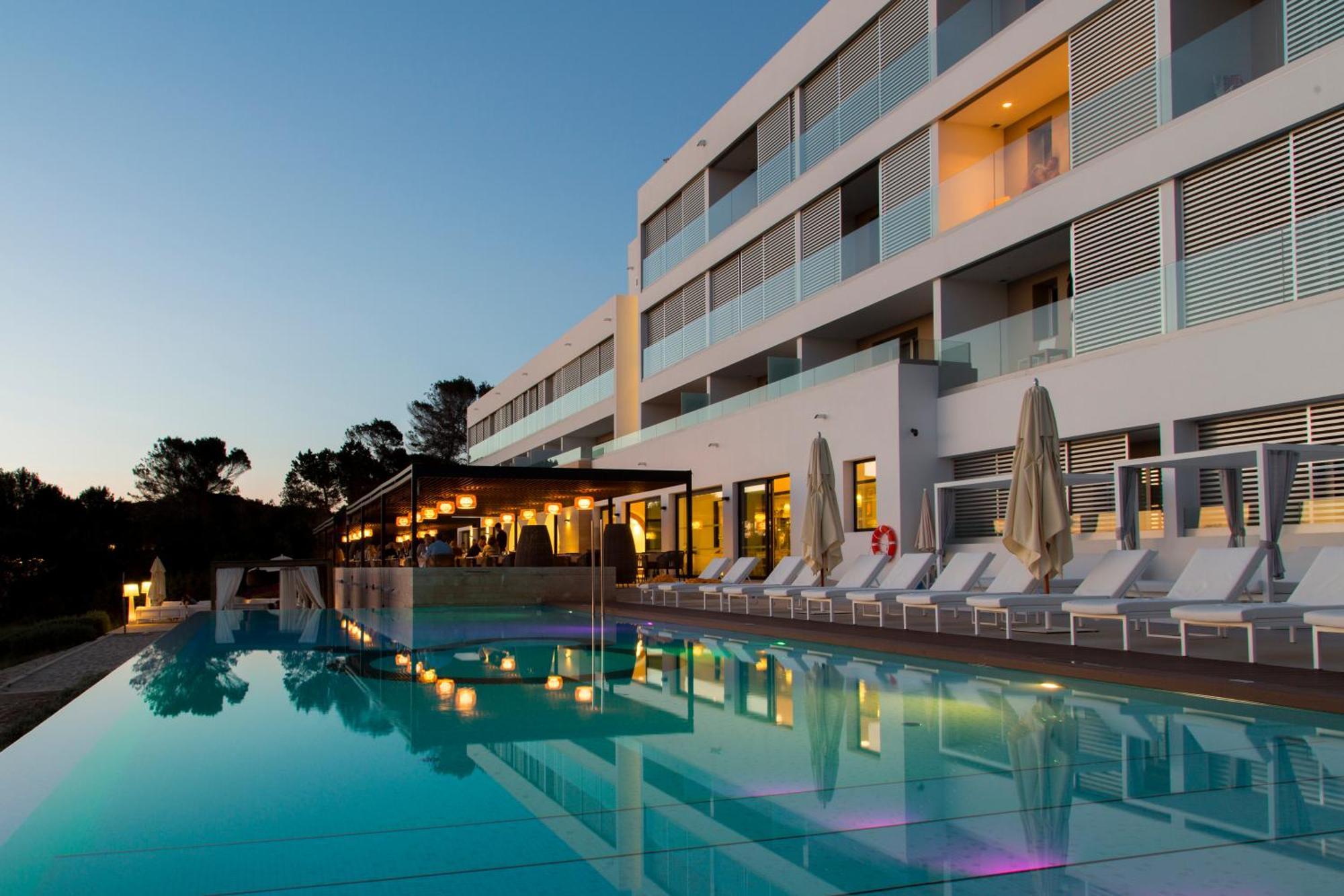 Hotel Cala Saona & Spa Экстерьер фото