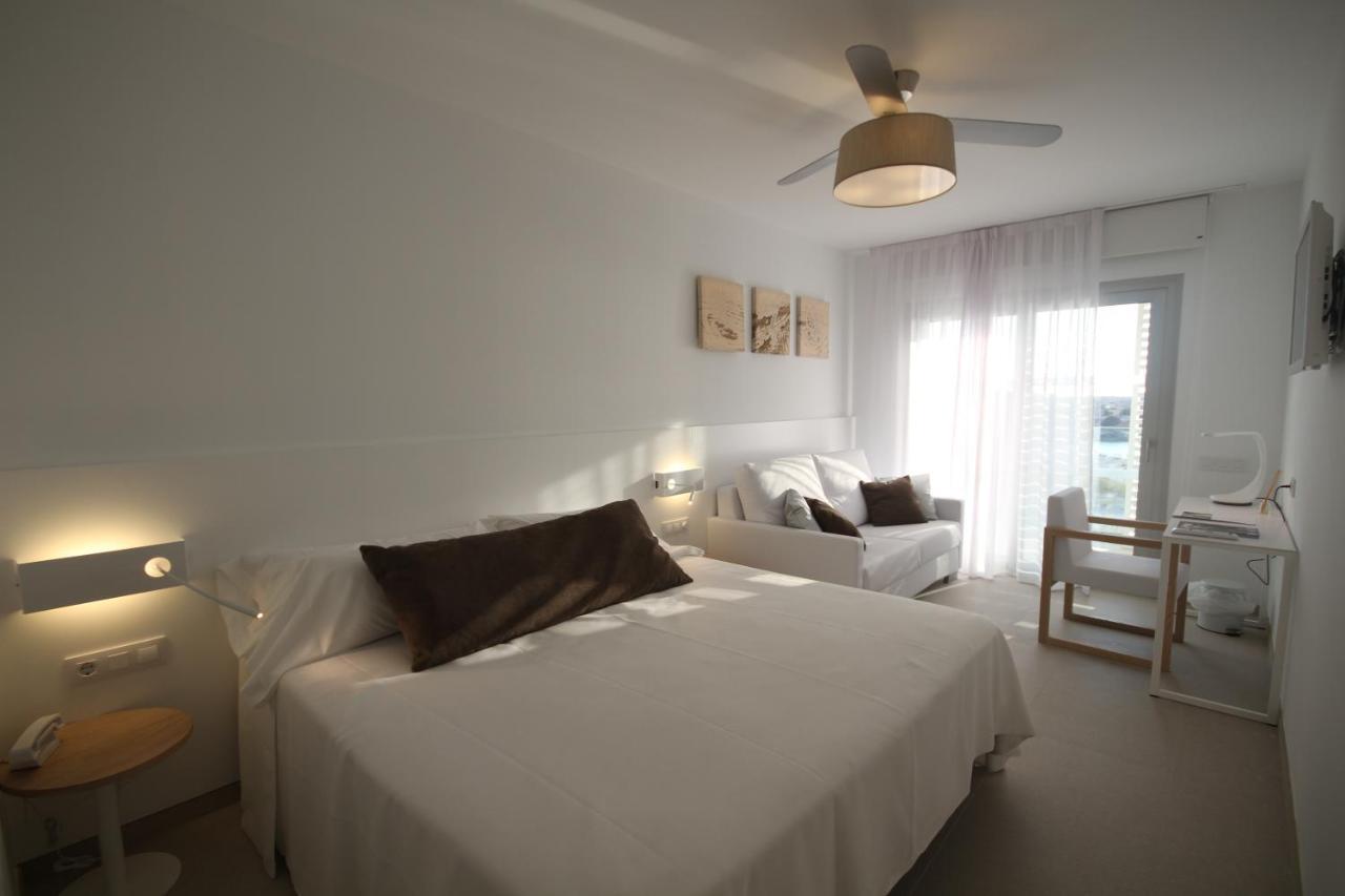 Hotel Cala Saona & Spa Экстерьер фото